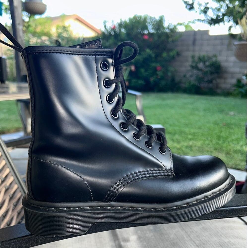 Dr. Martens 1460 Mono Black Combat Boots Lace-Up Women’s Size 6, Men's 5